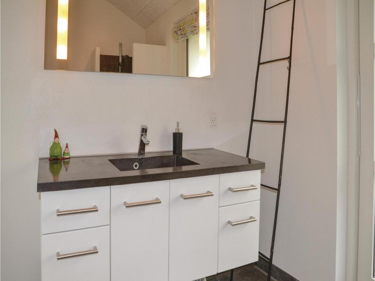 2 Bedroom Amazing Home In Oksbol ภายนอก รูปภาพ